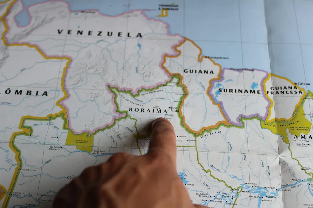Mapa do Brasil com destaque nas desigualdades regionais da pesquisa científica