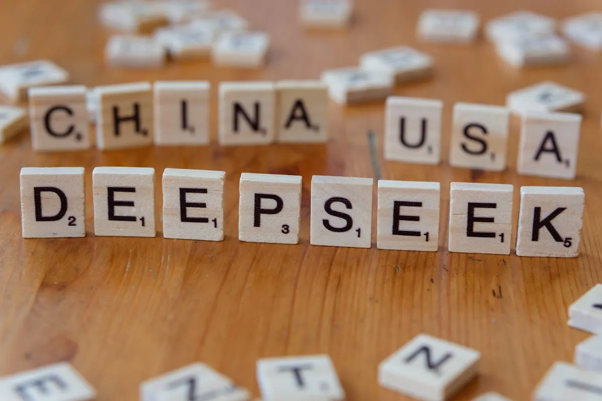 Pesquisador usando ferramentas de deep search de IA para pesquisa acadêmica