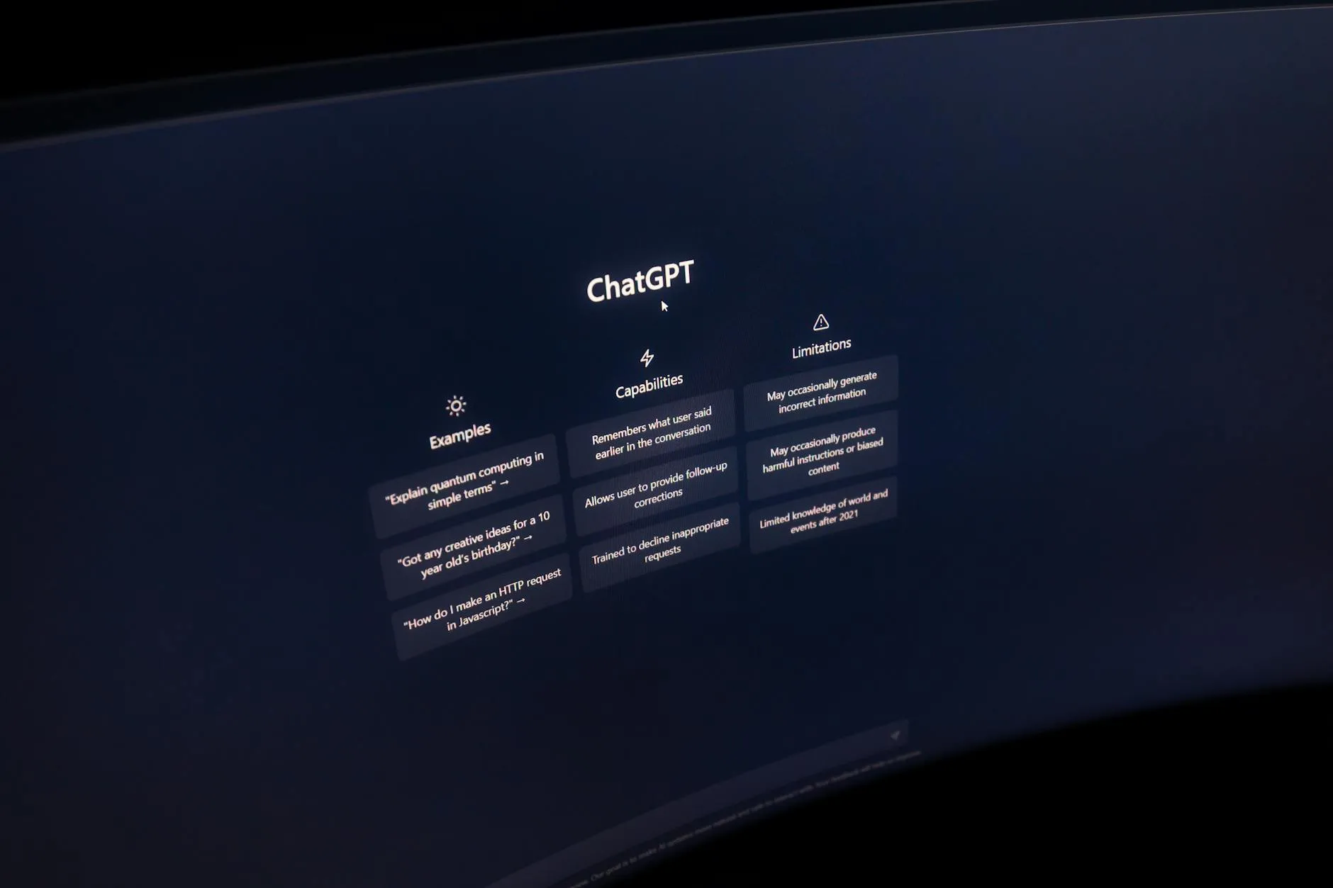 Tela de computador com interface de análise de texto e indicadores de detecção